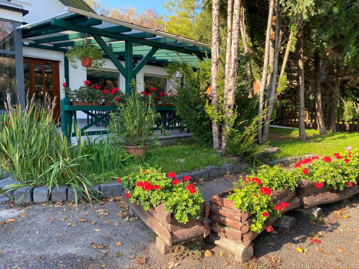 Bicske A Fogado B&B 외부 사진
