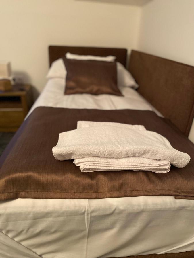 Bicske A Fogado B&B 외부 사진