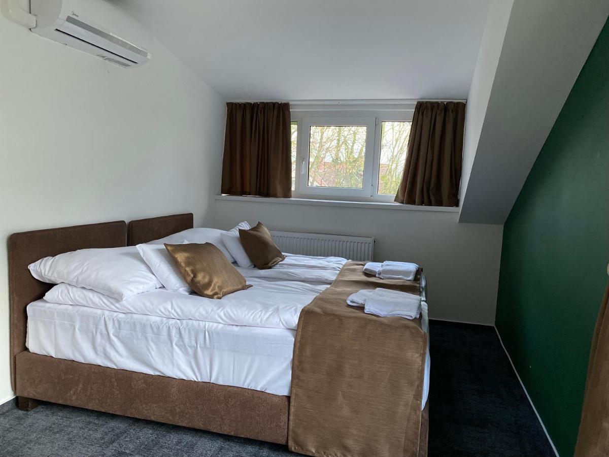 Bicske A Fogado B&B 외부 사진